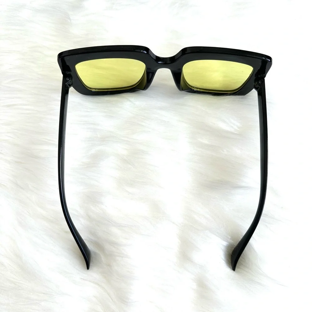 GLAM OVERSIZED SUNGLASSES